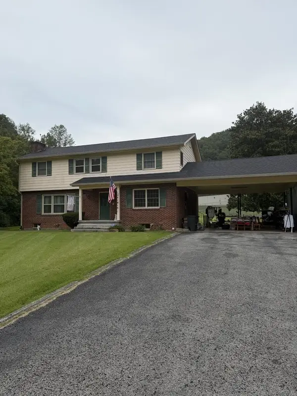 2511 S. Lake Drive, Prestonsburg, KY 41653