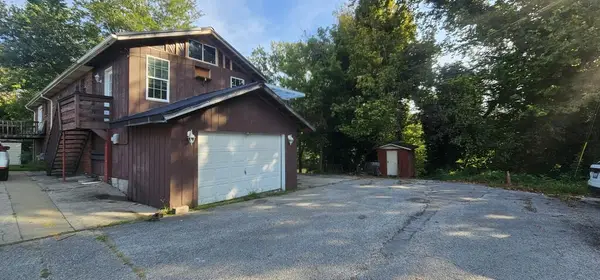 407 East Perry St, Louisa, KY 41230