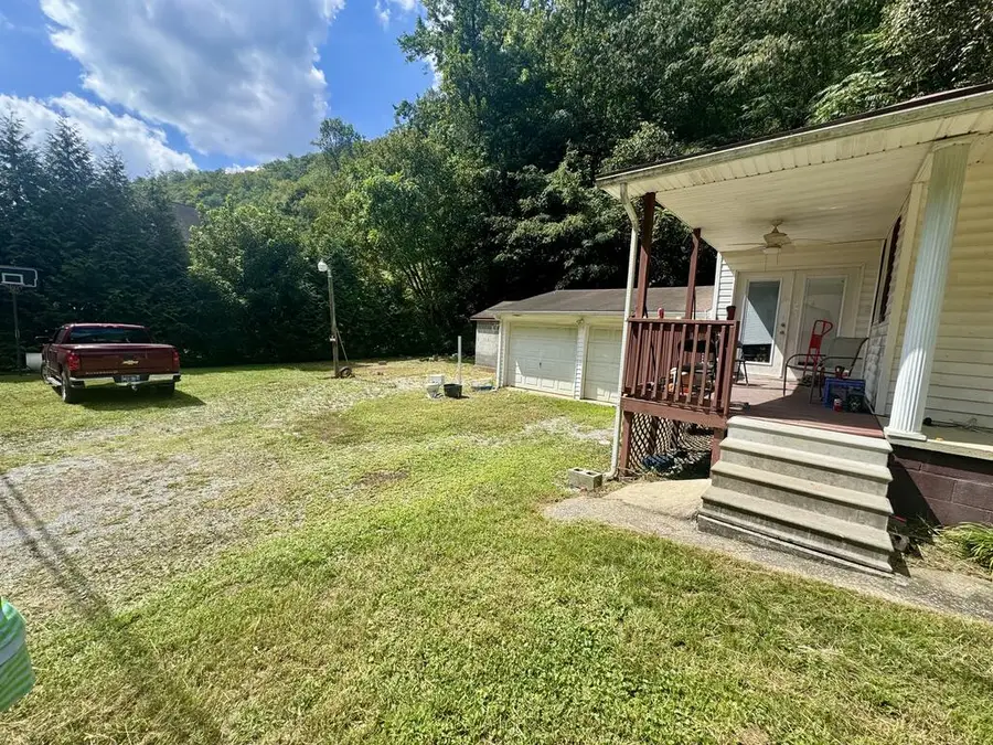 555 Harless Creek, Regina, KY 41559 - #3