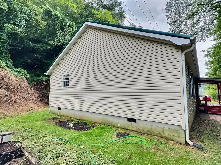 2011 Rt 1428, Prestonsburg, KY 41653 - #3