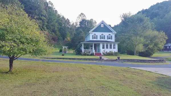116 Daylilly Drive, Lowmansville, KY 41232