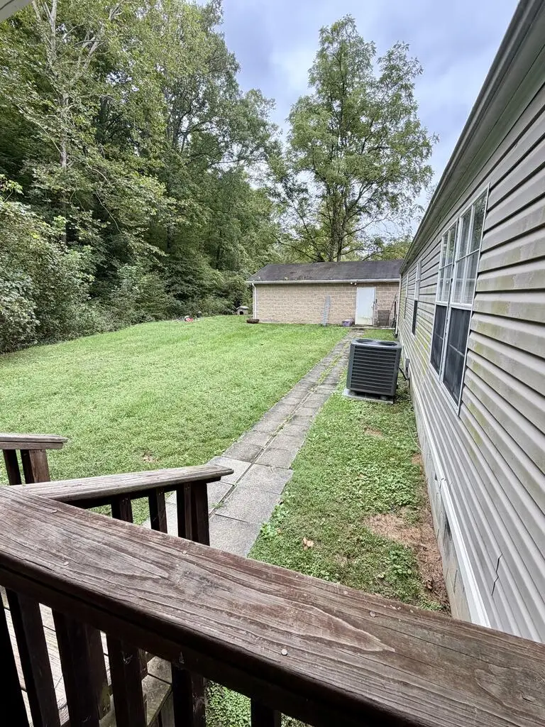 3336 Puncheon Creek, Sitka, KY 41255 - #3