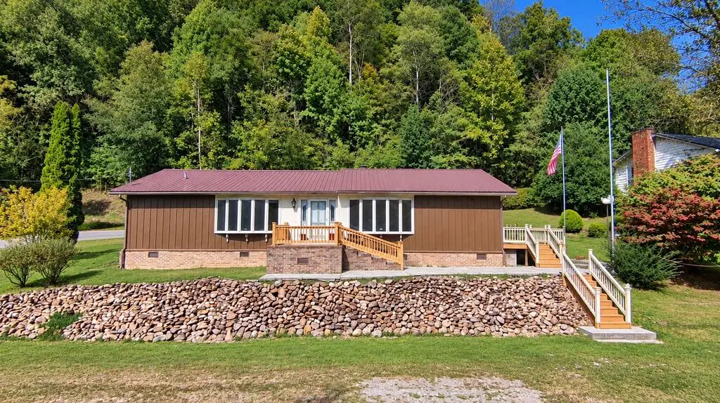 1050 Clevinger Branch, Pikeville, KY 41501 - #1
