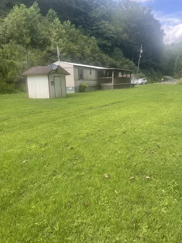 2216 Mallie Road, Mallie, KY 41836