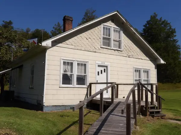 236 Brooks Conley Road, Staffordsville, KY 41256
