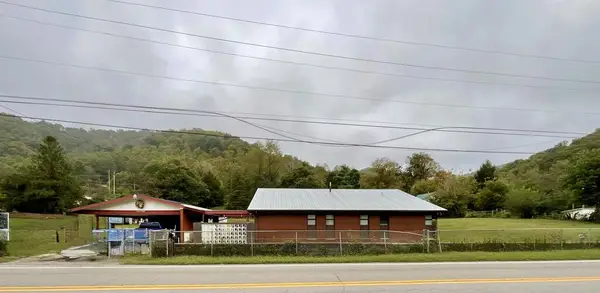 7056 Ky 122 Route 122, Drift, KY 41619
