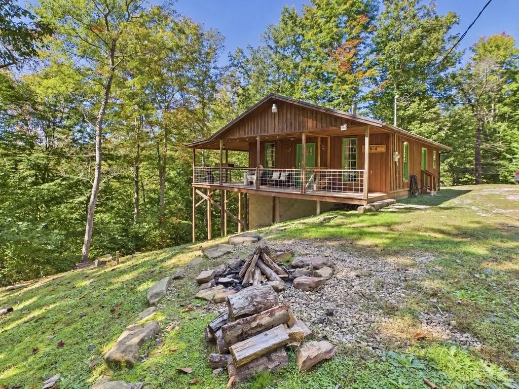 33 Twin Frk Rd, Louisa, KY 41230 - #1