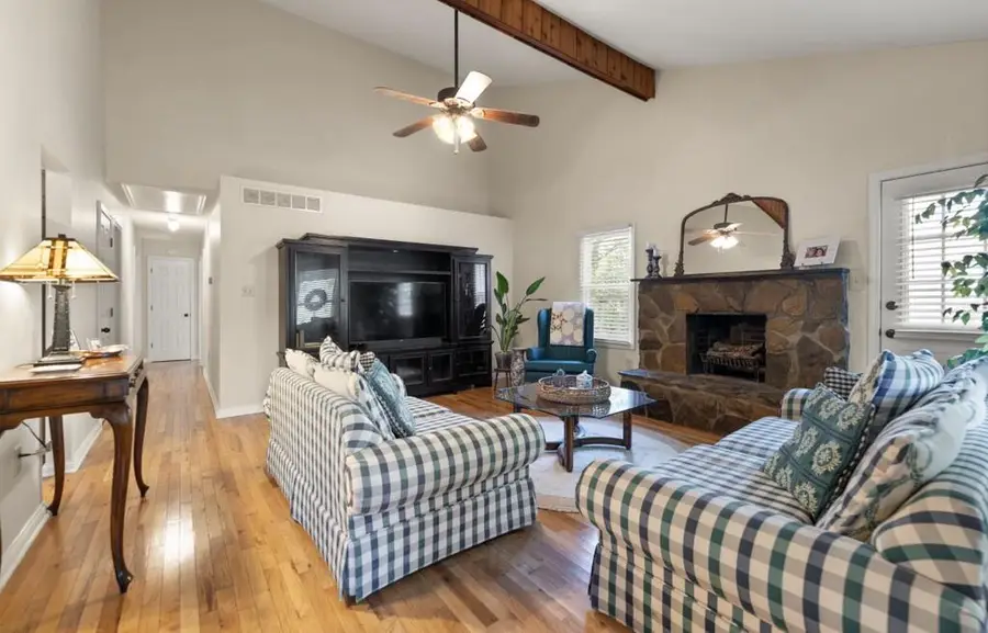105 Stewart Court, Hazard, KY 41701 - #2