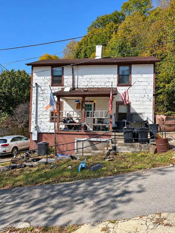 97 Store Hill, Jenkins, KY 41537