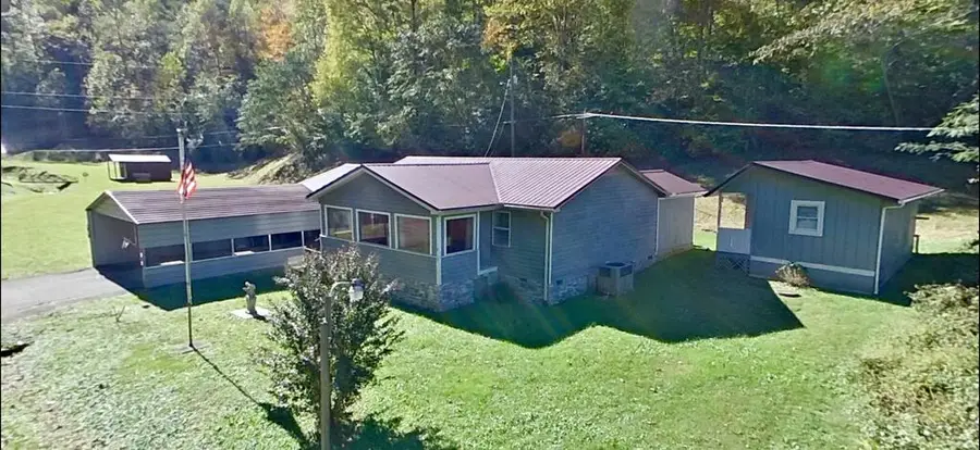 926 Sansom Fork, Dana, KY 41615 - #3