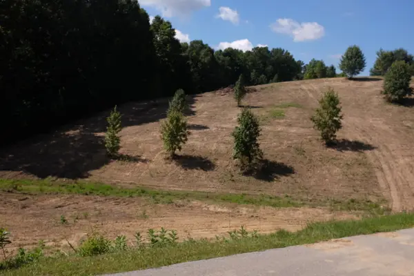 4 Golden Pond Drive, London, KY 40741