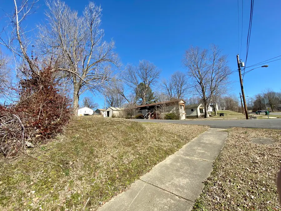 658 Broadway Street, Wickliffe, KY 42087 - #2