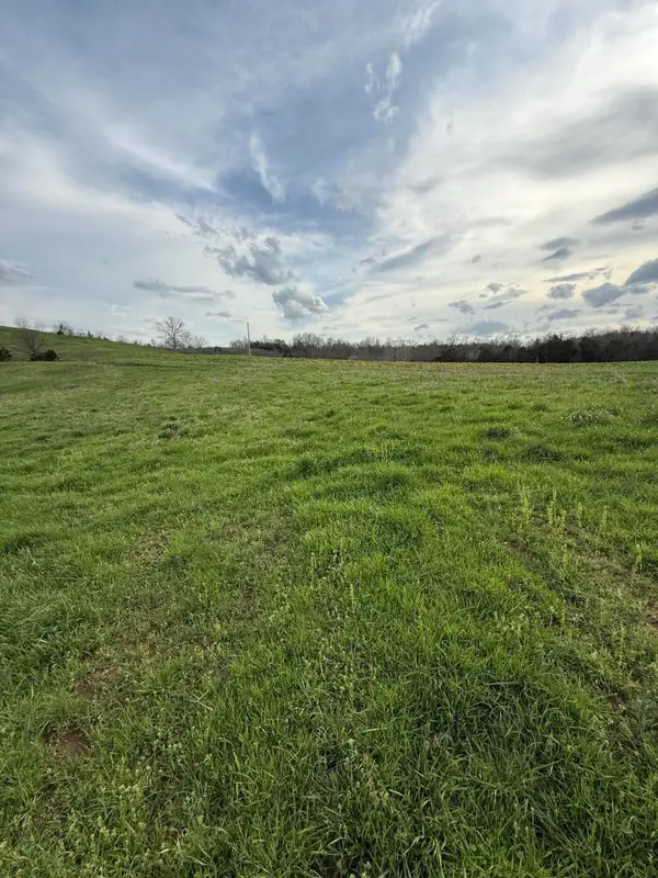 7 S Chowning Lane, Bloomfield, KY 40008