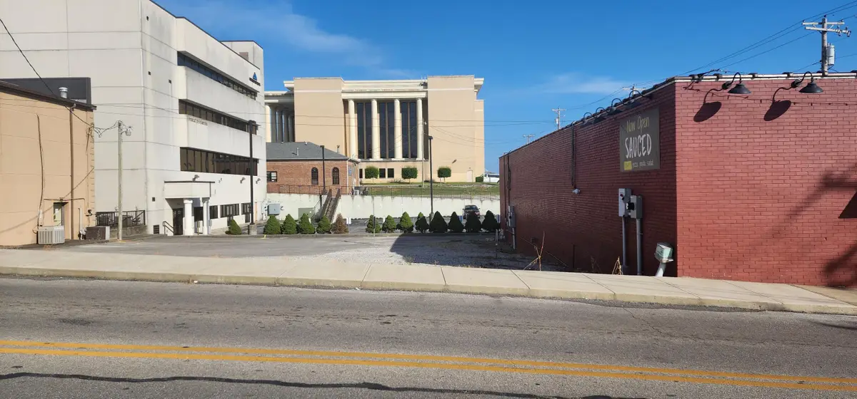 110 W Fourth Street, London, KY 40744 - #1