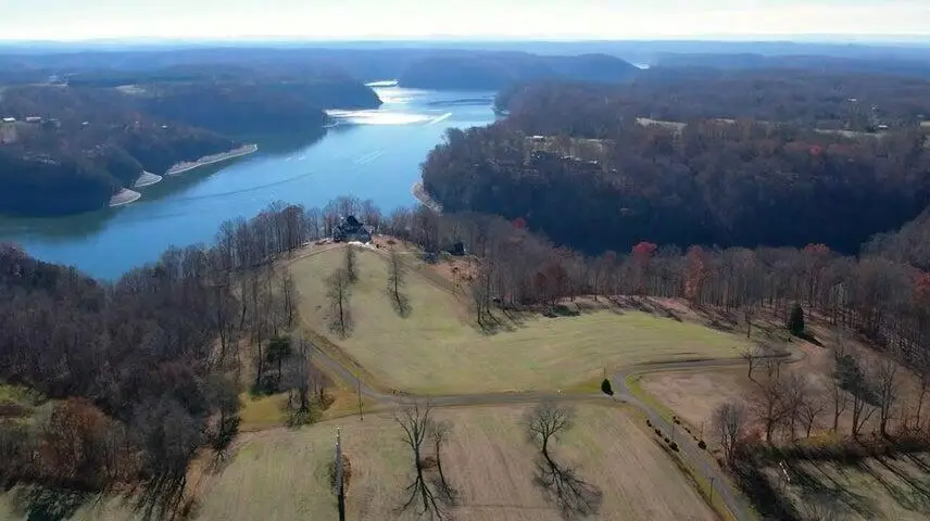 207 Cherry Loop, Jamestown, KY 42629 - #1