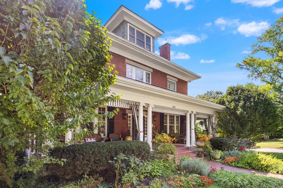 102 E Lexington Avenue, Danville, KY 40422 - #2