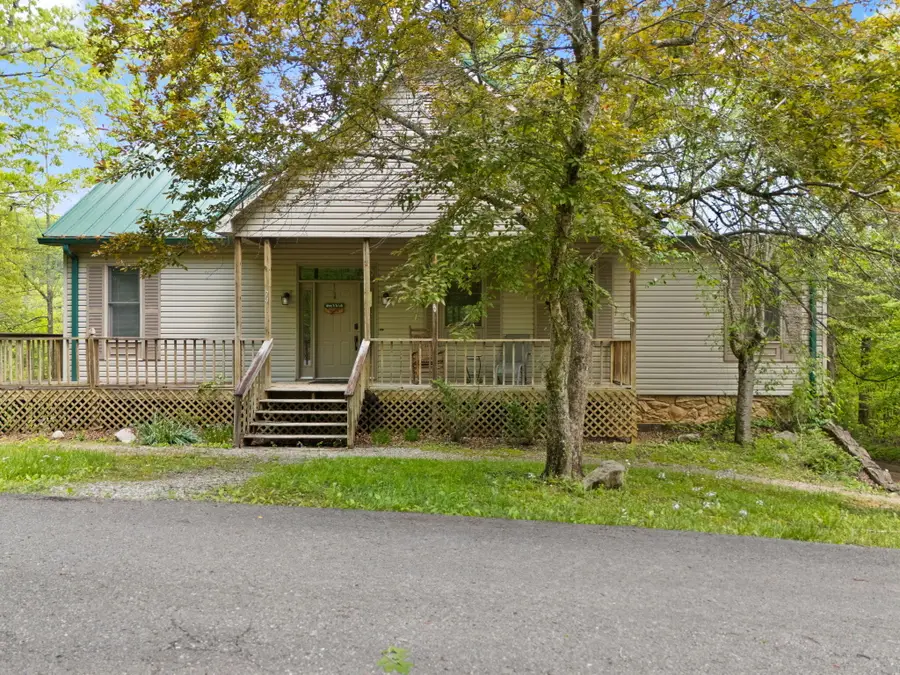 74 Clover Leaf Circle, Burnside, KY 42519 - #3