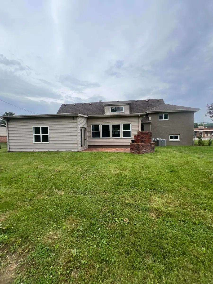 825 N Main Street, Barbourville, KY 40906 - #2