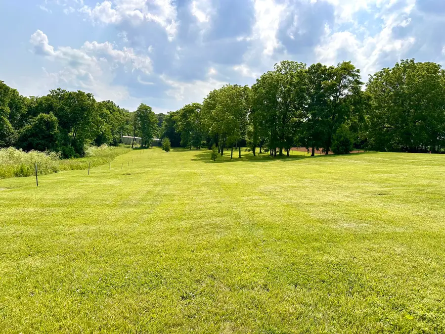44 Magnolia Avenue, Millersburg, KY 40348 - #2