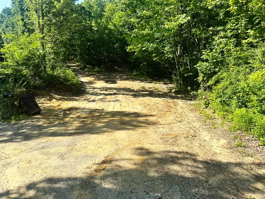 9998 Big Springs School, Irvine, KY 40336 - #3