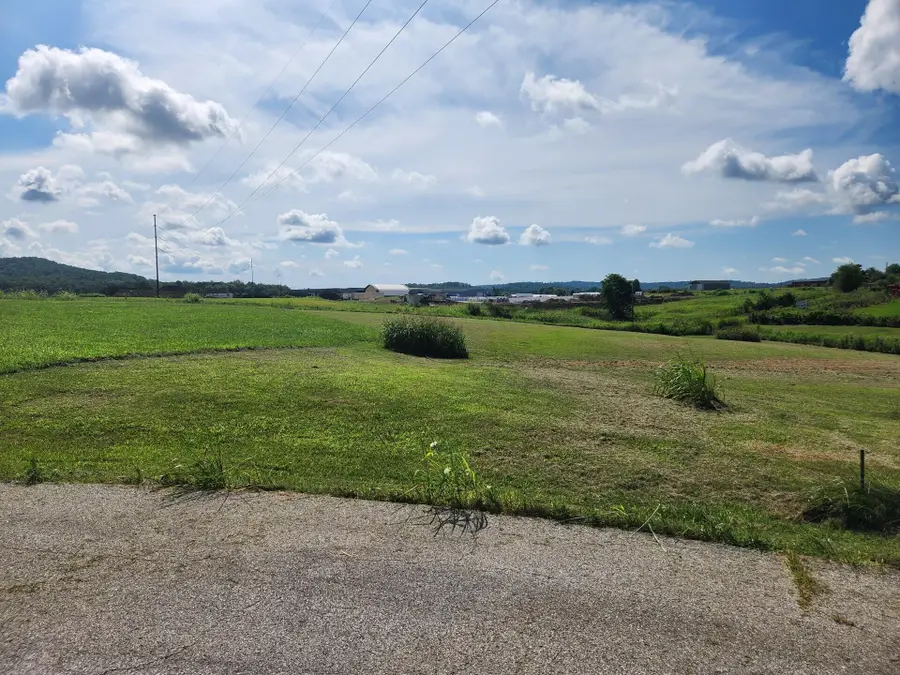250 Aubrie Boulevard, Flemingsburg, KY 41041 - #2