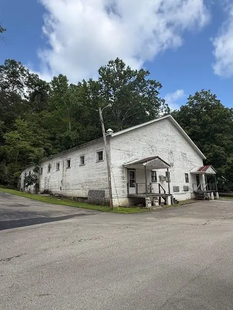 133 Old Campus Road, Frenchburg, KY 40322