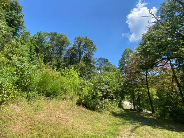 6270 Highway 192, Somerset, KY 42501