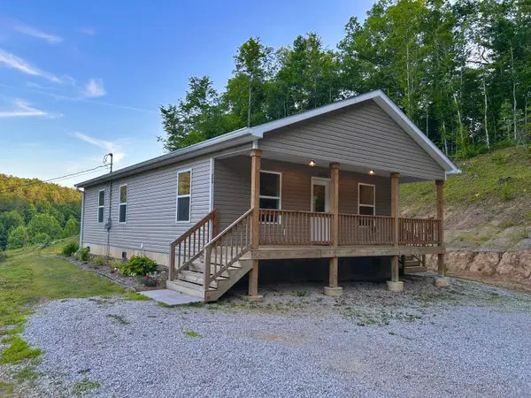 260 Bethesda Mission Road, Campton, KY 41301