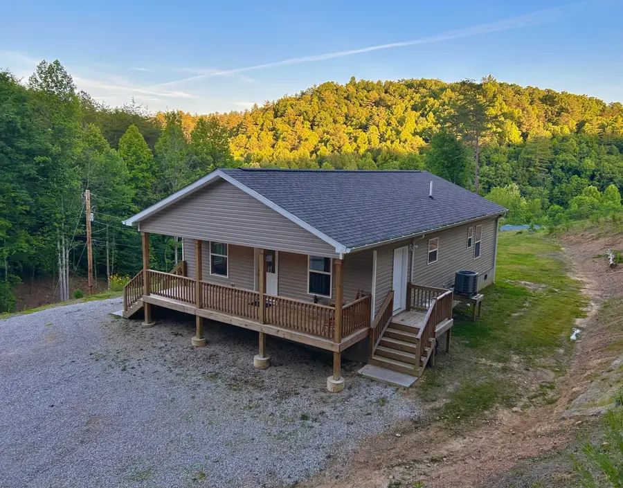 260 Bethesda Mission Road, Campton, KY 41301 - #2