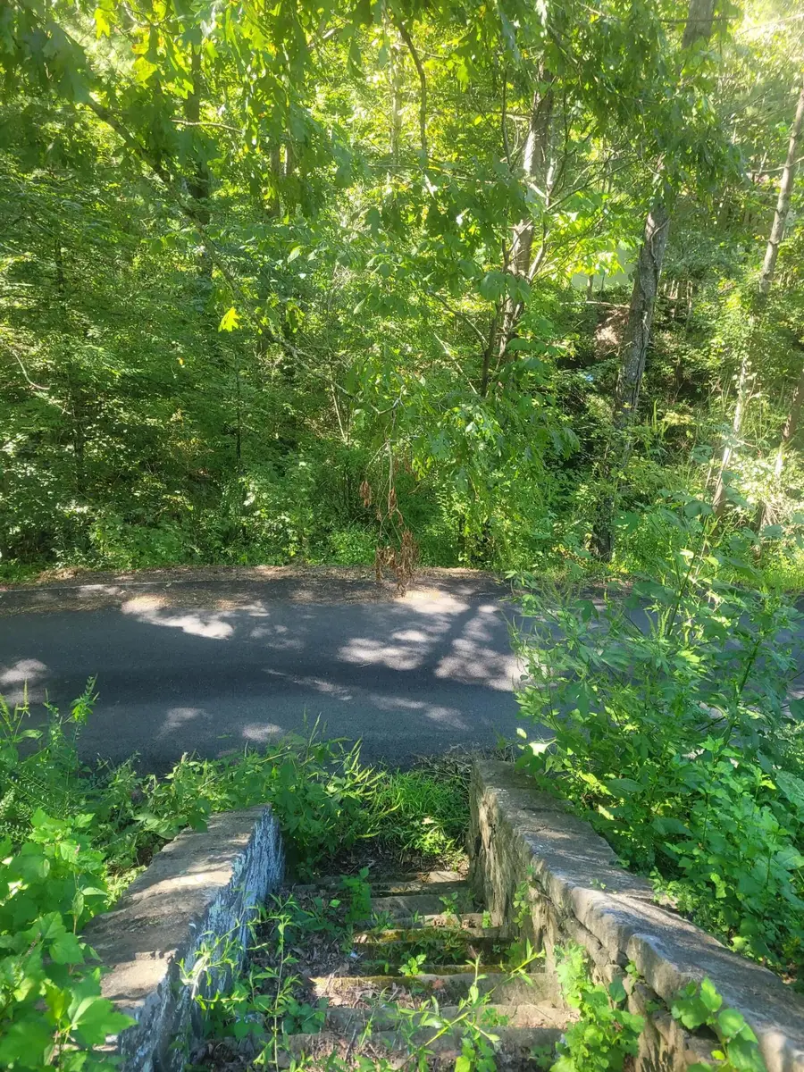 573 Hurricane Creek Road, Hyden, KY 41749 - #3
