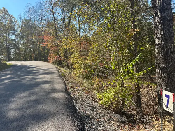 68  Wood View Drive #Tract  7, East Bernstadt, KY 40729