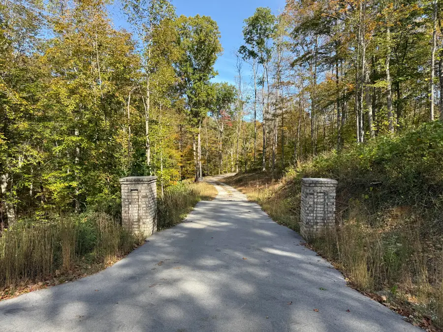 410 Falls Creek Way, Somerset, KY 42503 - #2