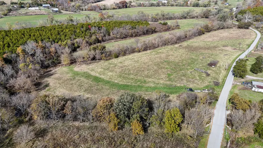 1100 Old Dixville Road, Harrodsburg, KY 40330 - #3