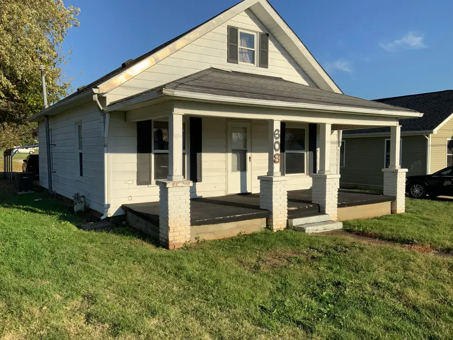 608 Jacksboro Street, Ferguson, KY 42533 - #2