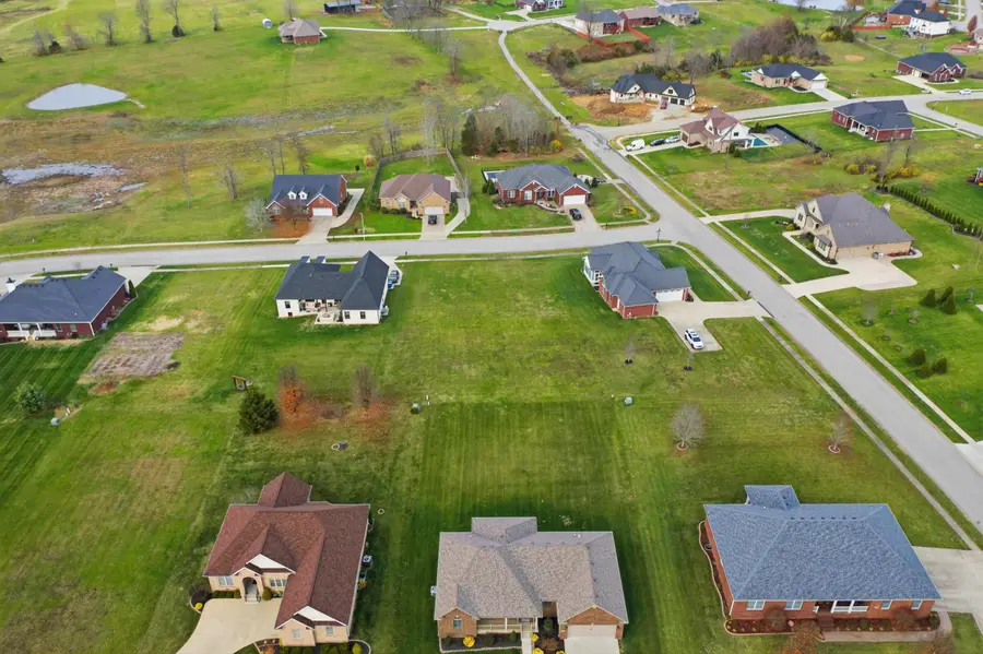 1005 Green Garden, Lawrenceburg, KY 40342 - #2