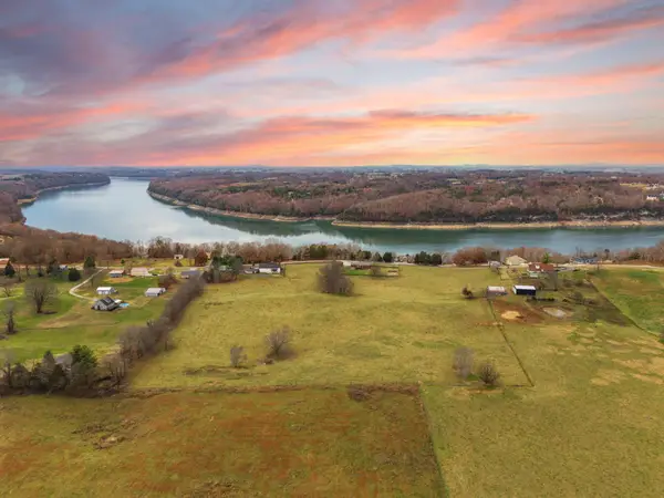 275 Old Waitsboro Road, Bronston, KY 42518
