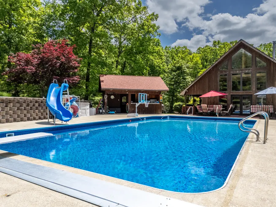 435 Hunters Lane, Morehead, KY 40351 - #2