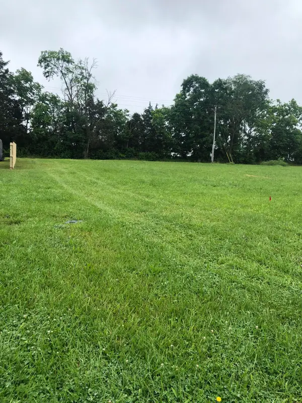 1014 Three Corners Road, Lawrenceburg, KY 40342