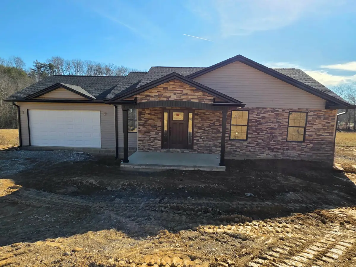 100  Emily Lane, London, KY 40741 - #1