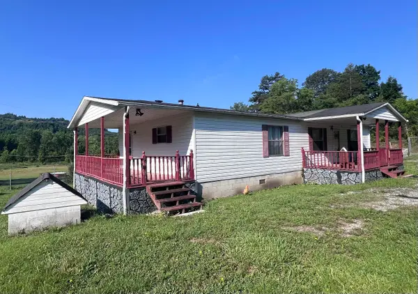 122 Blue Hollow Road, Frakes, KY 40940