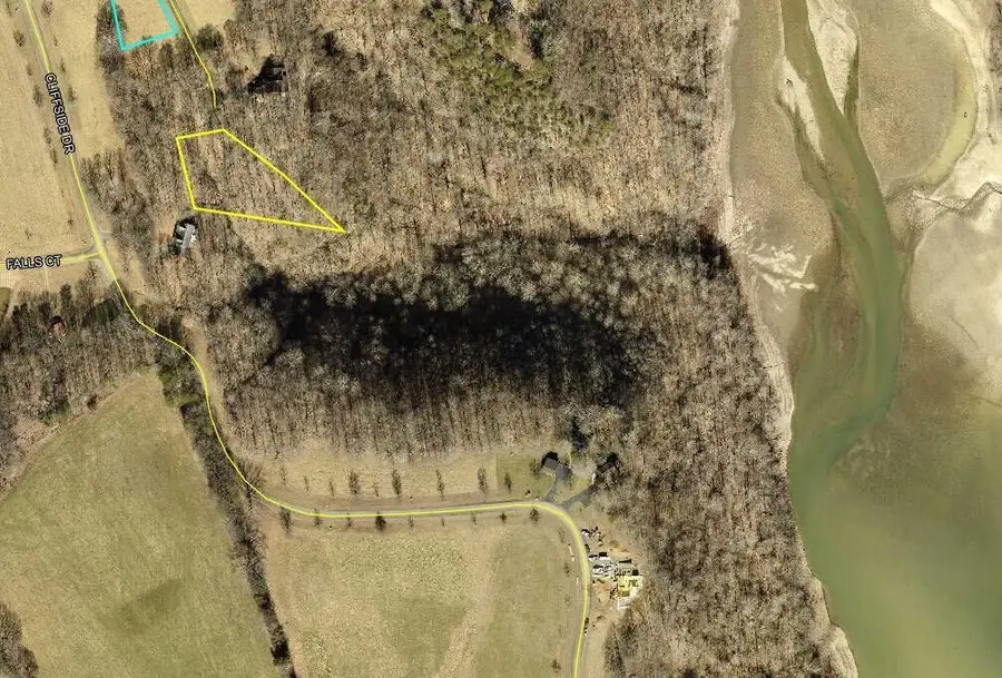 426 Cliffside Drive, Russell Springs, KY 42642 - #2