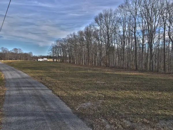 8 Dockery Road, Russell Springs, KY 42642