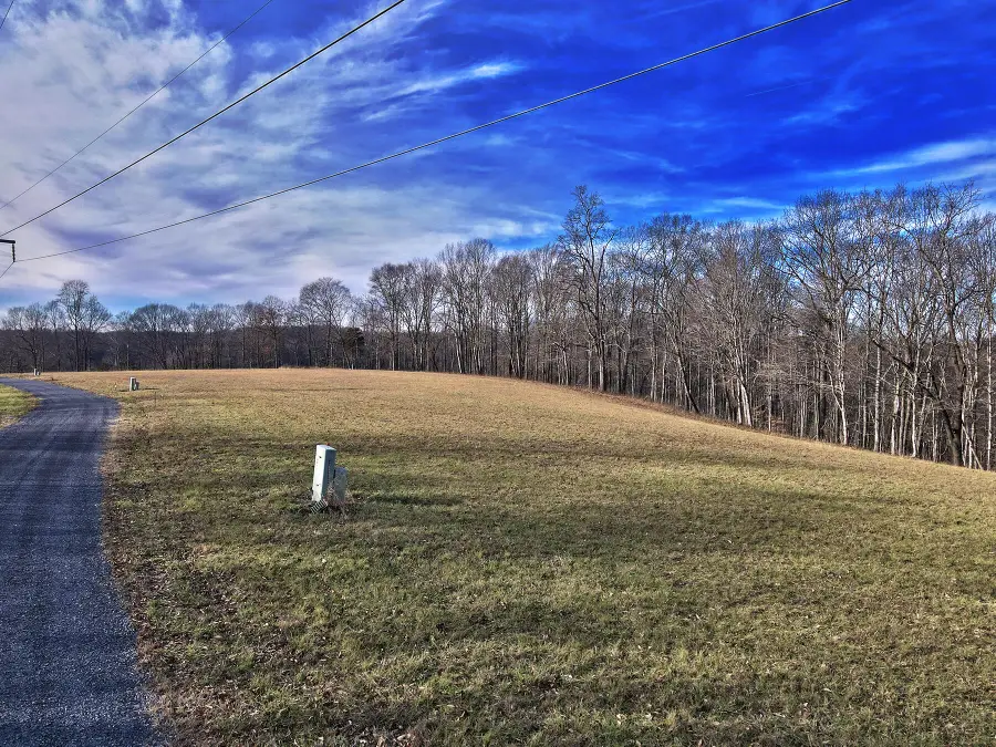 8 Dockery Road, Russell Springs, KY 42642 - #2