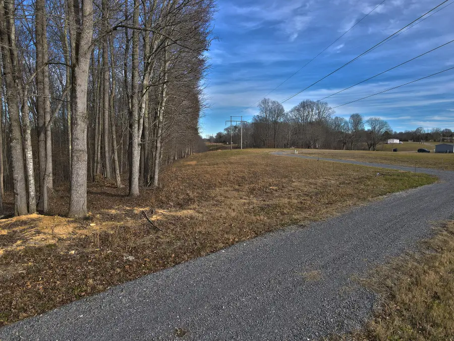 28 Piper Road, Russell Springs, KY 42642 - #3
