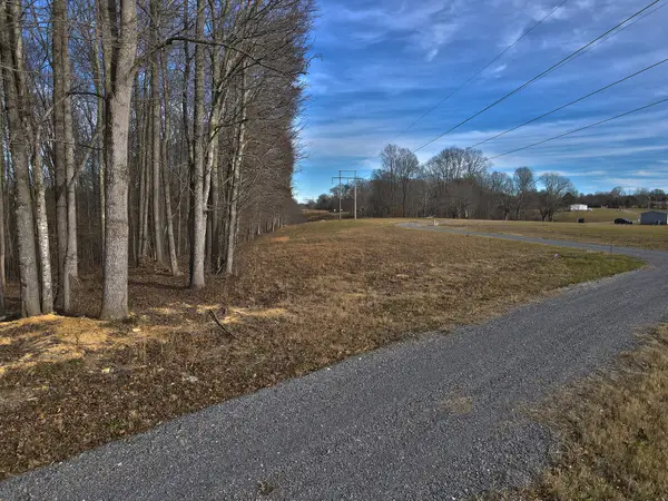 32 Dockery Road, Russell Springs, KY 42642