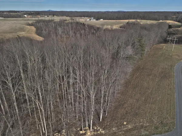 33 Dockery Road, Russell Springs, KY 42642