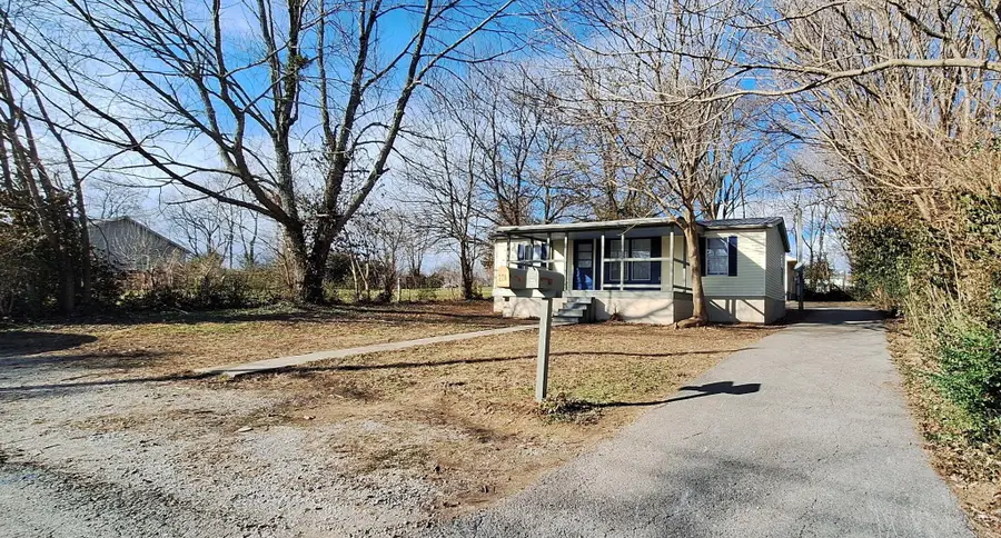 227 Jameson Street, Mount Sterling, KY 40353 - #3