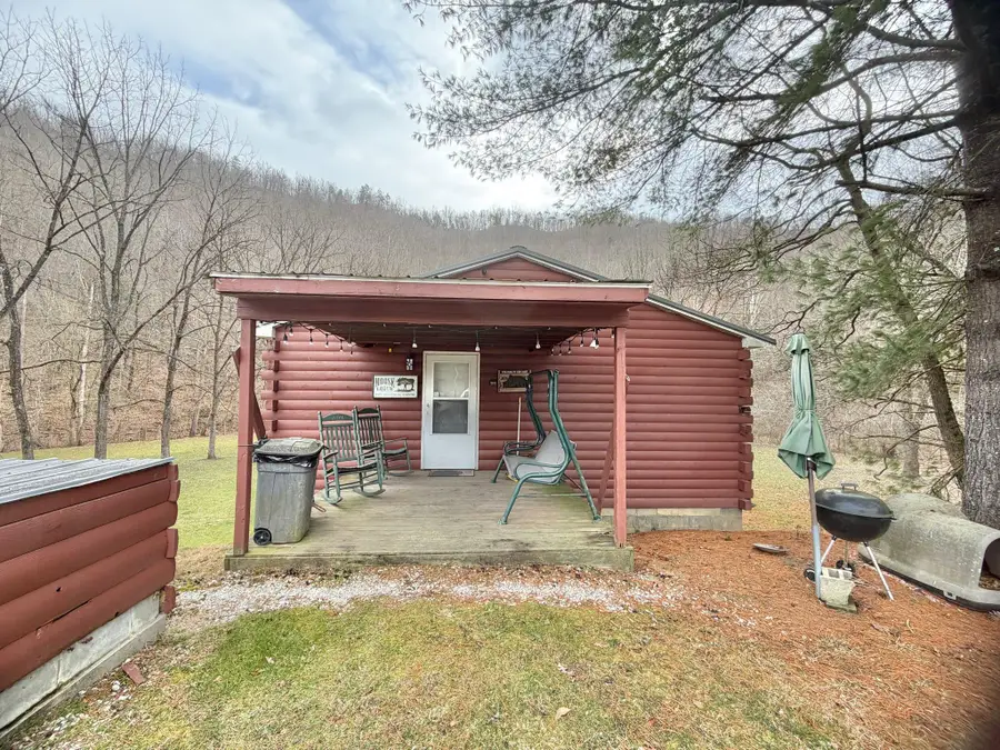 1439 Wolf Creek Middle Fork Road, Pilgrim, KY 41250 - #2