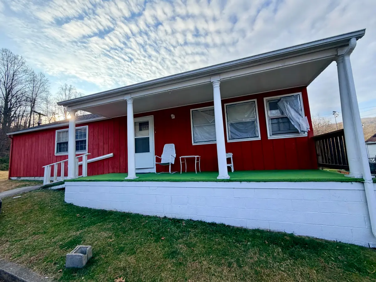 106 State Square, Cumberland, KY 40823 - #1