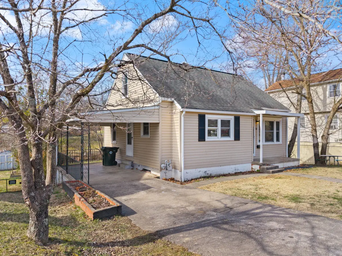 511 S Dixie Street, London, KY 40741 - #1